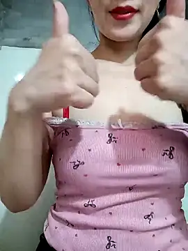 Vyvvyy69 webcam