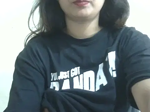 shivi_jaan webcam