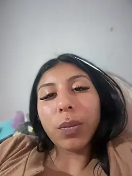 ariella_lovee webcam