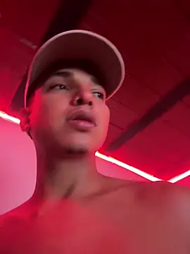 paulhot11 webcam