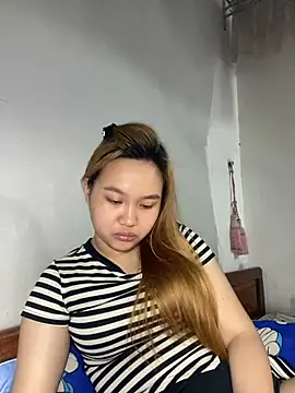 Almira6868 webcam
