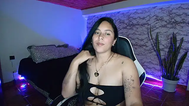 Camila_IRoose webcam
