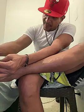 bigdick211292 webcam