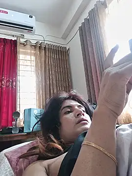 Model: SexyShila-97