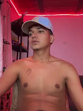 paulhot11 webcam