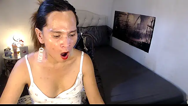 NinaDOM4CUM webcam