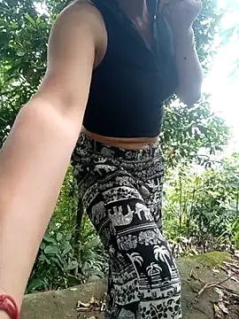 Linda-yiyi webcam