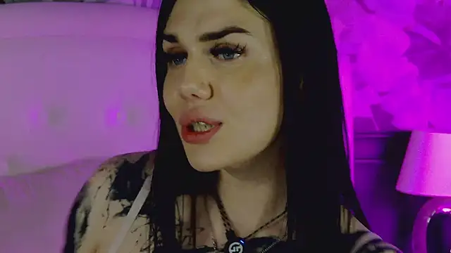 MaeveMoon webcam