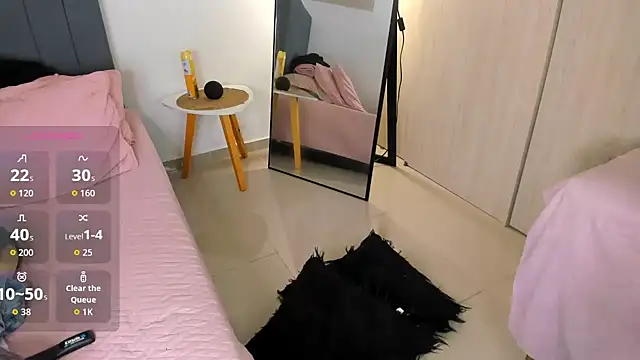 hollyprincess_2 (T young) - play with fingers in ass