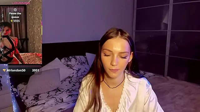 sophiecatty (F young) - discount on the show