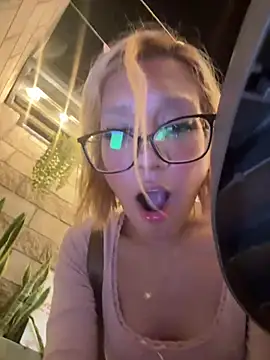 SweetBunnyGF webcam