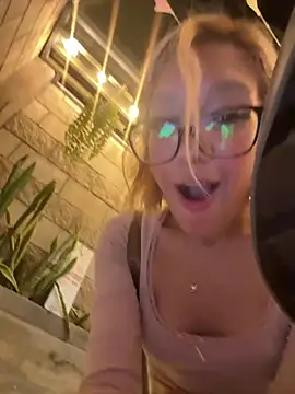SweetBunnyGF live cam