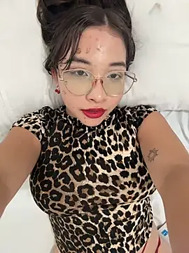 AliciaWhite_nt webcam