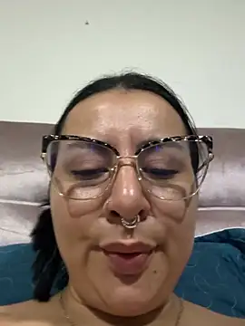 Abril_Luv webcam