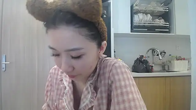 Asiagirll live cam on StripChat