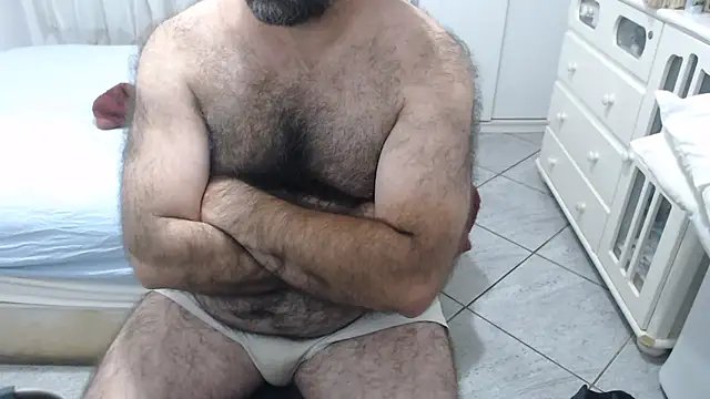 MysterBearMG live cam on StripChat