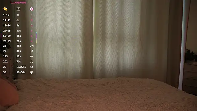 OssieCrews live cam