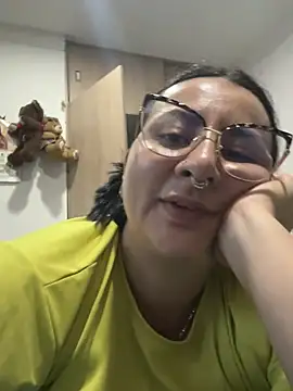 Abril_Luv webcam