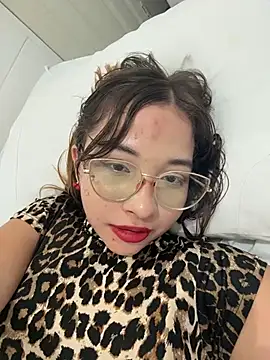 AliciaWhite_nt webcam
