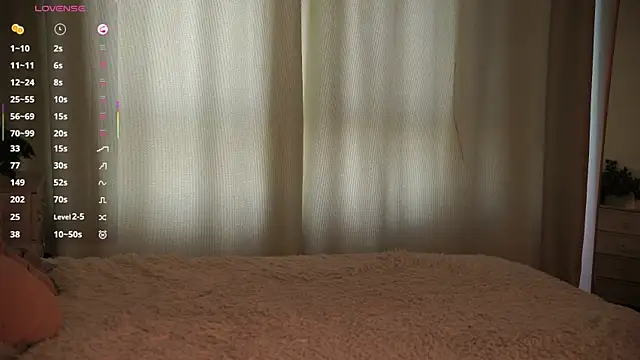 OssieCrews live cam