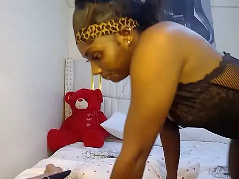 Tamia_love200 webcam
