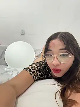 AliciaWhite_nt webcam