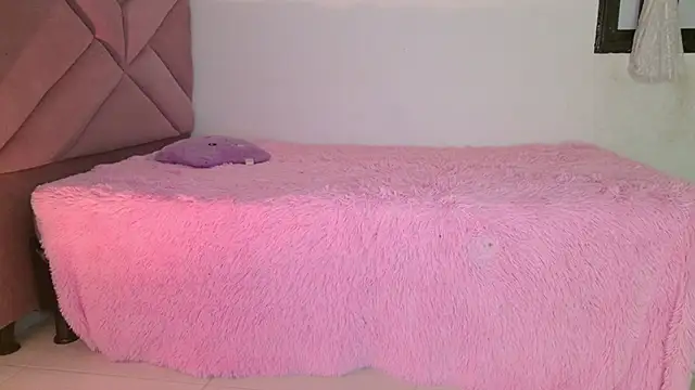eva_sin18 (F young) - double penetration