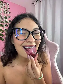 melody_flowers18 webcam
