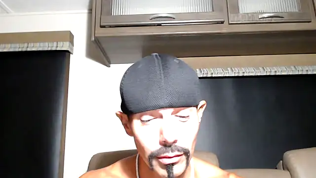 ThickD2C live cam