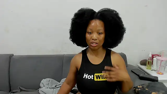 Doja_Peach webcam
