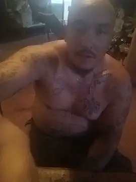 Dick4yourholes live cam