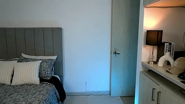 owen-pierces webcam