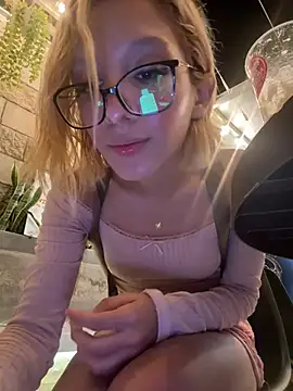 SweetBunnyGF live cam