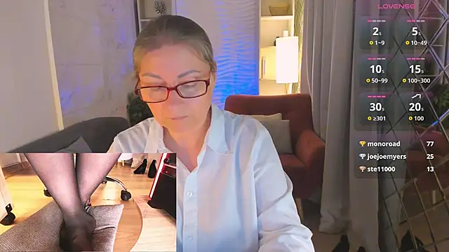 Alexandra_Kind webcam