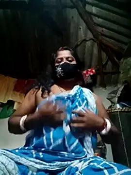 Miss-poly live cam