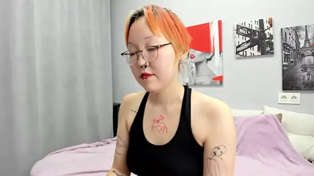 Cute__Kiko webcam