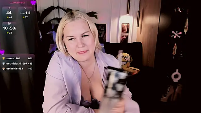 YolandaKiss webcam