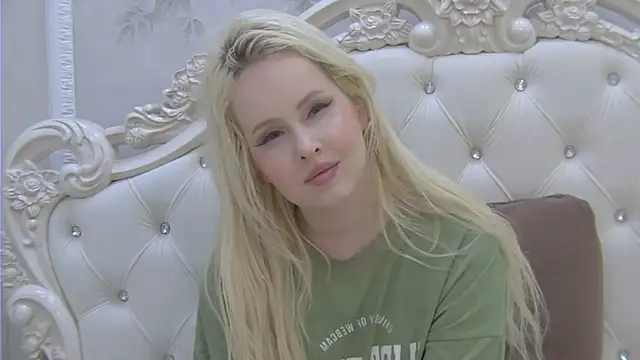 EllieFrosty_ webcam