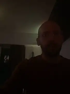 pela_and_black webcam