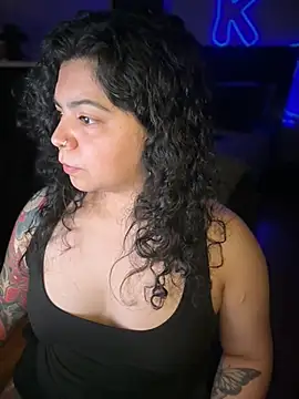 kimmiakiss22 webcam