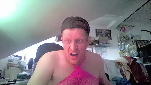 Bigthroaterboy live cam