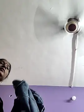 yamini1431 - Yamini1431's free webcam - UK Sex Cams