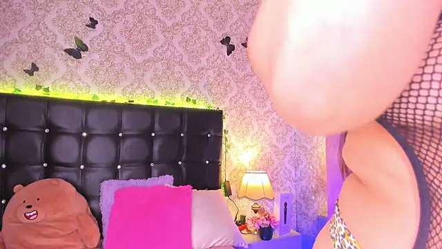 Luna_Swift webcam