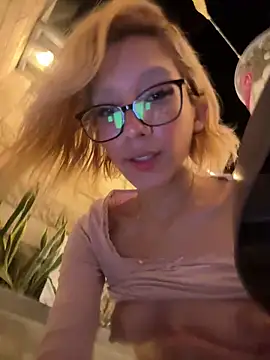 SweetBunnyGF webcam