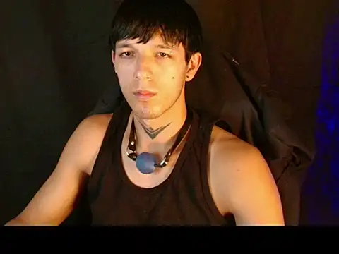dark_men1 webcam