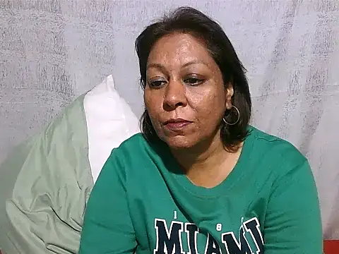 IndianSexyMilf69