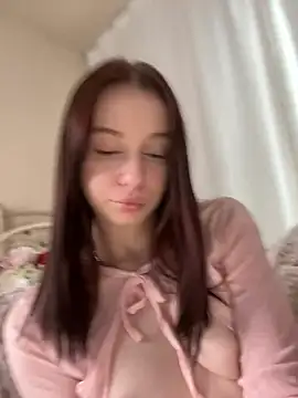 MiraXS live cam on StripChat