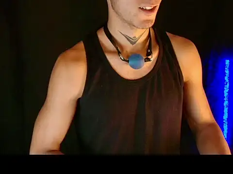 dark_men1 webcam