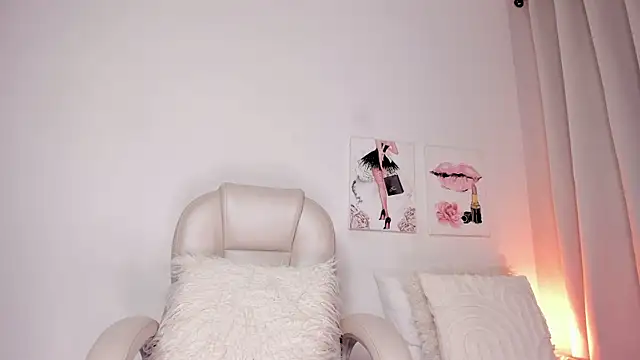 ReynaLuxe webcam