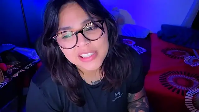 miacanela_xo live cam